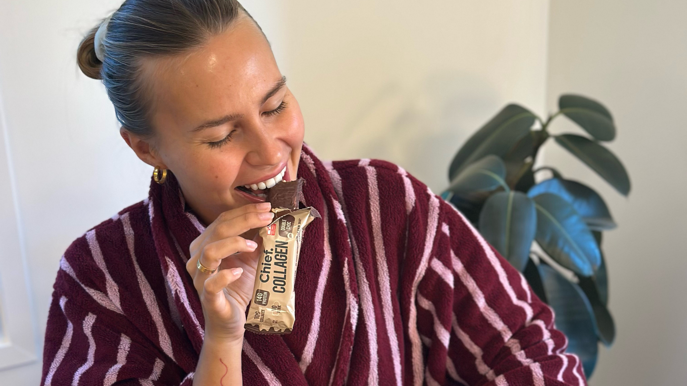 Late-Night Snacking: 4 Ways To Break The Cycle